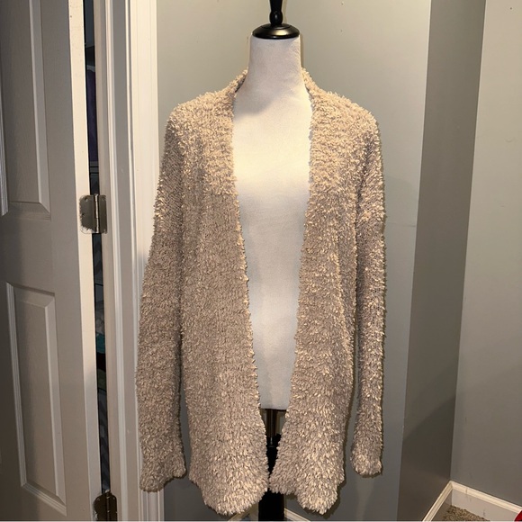 Hollister Fuzzy Knit Polyester Cardigan - Picture 4 of 9